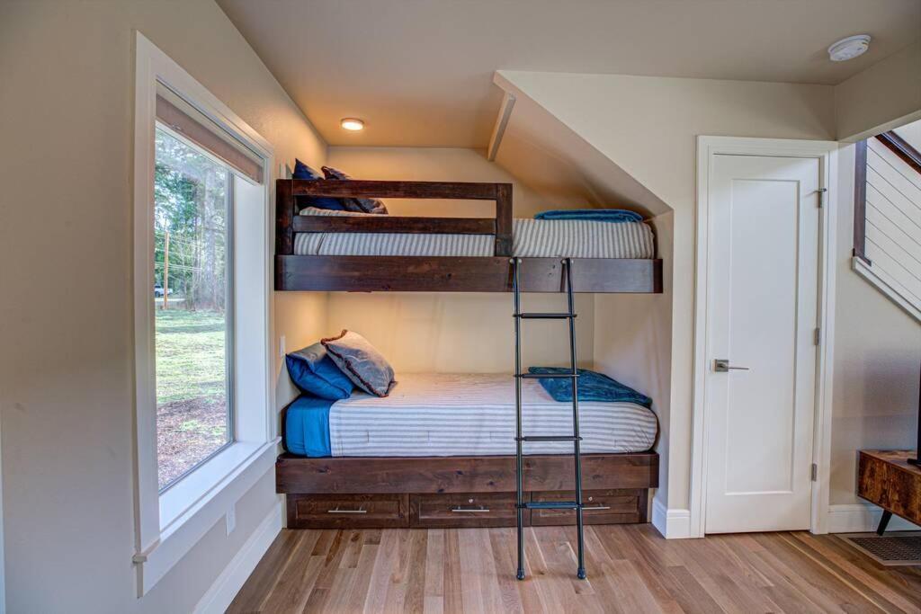 Newly Built Modern Chalet Duplex - 2 Mount Hood Village Exterior foto
